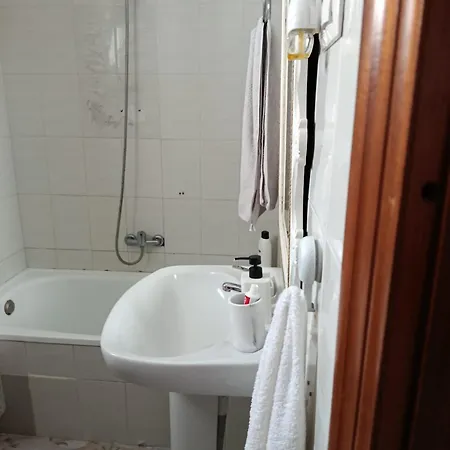 Casa Compartida Sin Ascensor 홈스테이 엘다