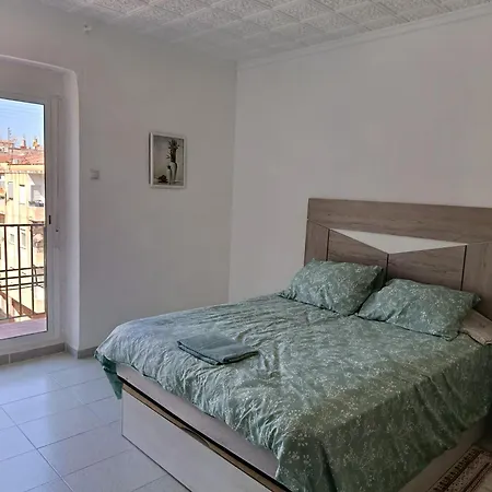 Casa Compartida Sin Ascensor 엘다